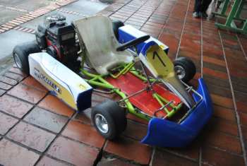 kart azul